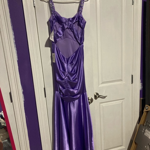 Prom Dress - Picture 2 of 4
